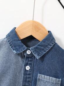 SHEIN Camisa vaquera azul de manga larga suave de color parche casual linda para niños pequeños, ropa de vuelta al colegio - Azul lavado medio - Ver 5