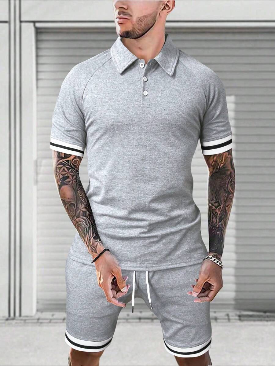 Manfinity Homme Conjunto Simples de Camiseta de Manga Curta e Shorts Masculinos Para o Uso Diário - Cinza Claro - Visão 1
