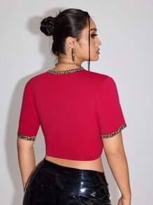SHEIN ICON Y2k Women T Shirt Back To School Clothes Plus Size Heart & Leopard Patchwork Tight Short Sleeve Crop Top, Daily Casual - Red - View 3