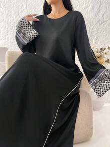 Al Najma 女士圆领格子印花优雅长袖阿拉伯朴素连衣裙 - 黑色 - 查看 4