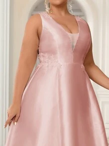 SHEIN Belle Plus Size Deep V-Neck 3D Lace Plaid Simple And Elegant Wedding Dress With Large A-Line Hem And Train - Pink - View 7