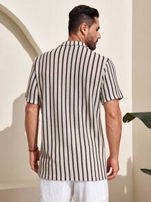 Manfinity RSRT Men's Striped Printed Button Front Short Sleeve Shirt