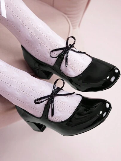 CUCCOO DOLLMOD 女士蝴蝶结装饰方头粗跟高跟鞋，优雅黑色玛丽珍高跟鞋，适合夏季毕业舞会高跟鞋圣诞节秋季新年假期