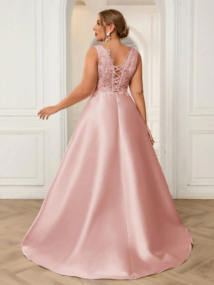 SHEIN Belle Plus Size Deep V-Neck 3D Lace Plaid Simple And Elegant Wedding Dress With Large A-Line Hem And Train - Pink - View 1