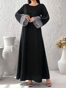 Al Najma 女士圆领格子印花优雅长袖阿拉伯朴素连衣裙 - 黑色 - 查看 1