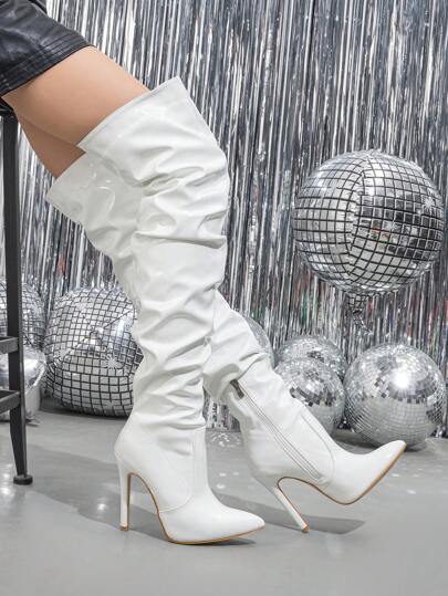 CUCCOO SZL Botas de tacón alto de stiletto de cuero patentado blanco para mujer para otoño e invierno, botas de baile sexy para fiestas, botas de pierna ancha, botas arrugadas por encima de la rodilla para Halloween, zapatos de primavera, vacaciones de primavera, Pascua, Navidad y Día de San Valentín