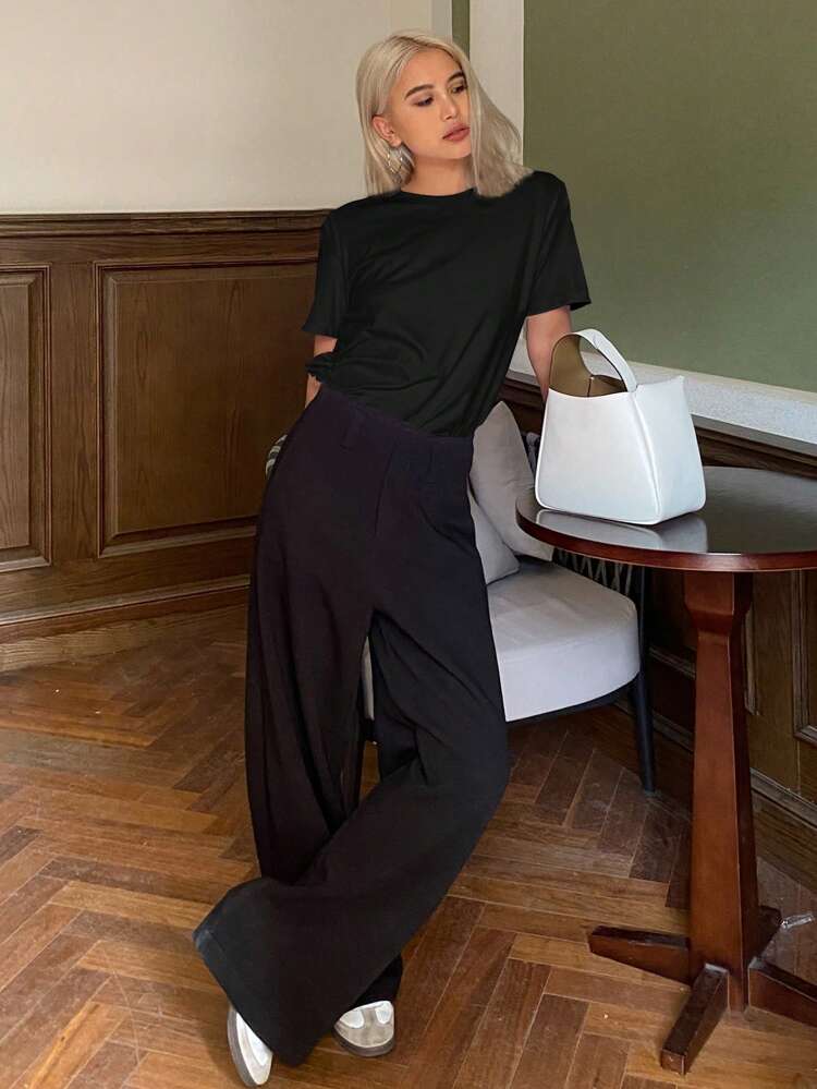 Solid Color Loose Short Sleeve Basic Women's T-Shirt With Round Neckline Summer