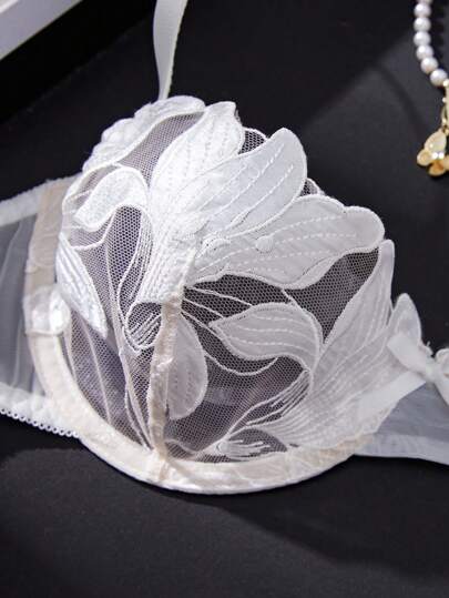 Esselle Romantic Wit Burning Flower Maple Leaf Verleidelijke Lingerie Set view 4