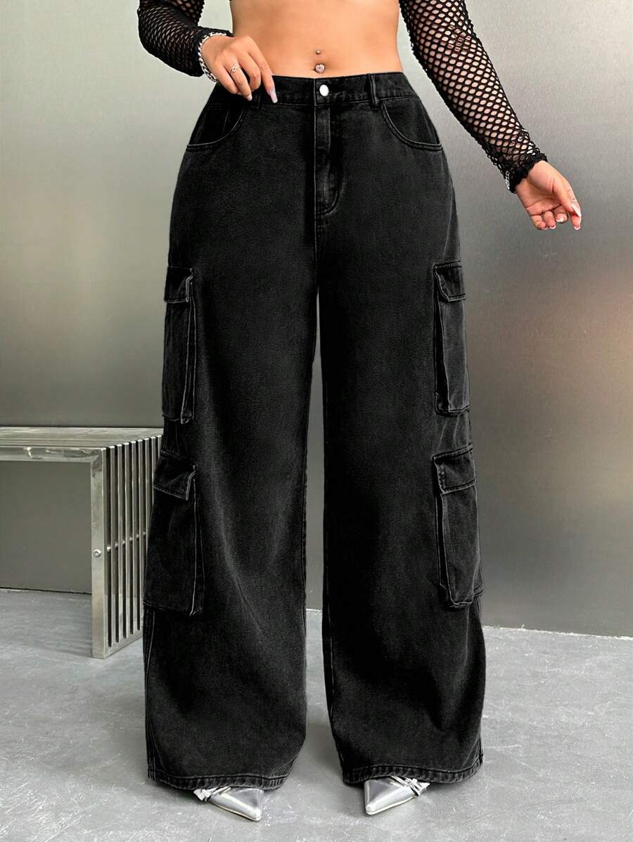 SHEIN EZwear Jeans casuales holgados de pierna ancha negro talla grande para mujer con diseño tipo novio y múltiples bolsillos de carga - Negro - Ver 1