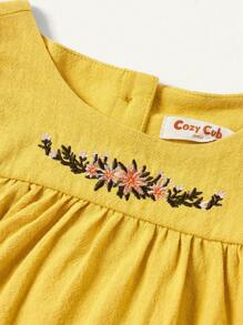 Cozy Pixies Baby Girl Floral Pattern Round Neck Ruffle Hem Pullover And Shorts Set, 2pcs - Ginger - View 5