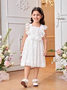 SHEIN Vestido blanco de encaje para niñas pequeñas, hecho principalmente de encaje blanco y combinado con delicado bordado de encaje y diseño floral exquisito, proporcionando un estilo elegante y delicado y sumando una atmósfera suave con puños diseñados con encaje, mostrando la elegancia de una niña pequeña. La cintura está decorada con pétalos de flores, mejorando aún talla grande la delicadeza y efecto visual del vestido. Adecuado para uso diario informal, viajes al aire libre, actividades al aire libre, adecuado para las temporadas de primavera y verano. - Multicolor - Ver 3