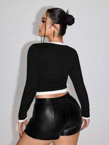 SHEIN ICON Plus Size Y2k Back To School Outfits School Clothes Preppy Tops Going Out Tops Color Block Patchwork 2 In 1 Tight-Fitting Women's T-Shirt With Large Slit Neckline - Black and White - View 2