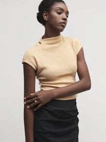 BizChic Sleeveless Stretchy Slim Fit Top With Metal Buckle, Professional Outfit Fall Women Outfits
