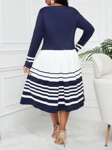 SHEIN Lady Conjunto de dos piezas con chaqueta corta de cárdigan a rayas de bloque de color y vestido plisado A-line, sin mangas, cintura ceñida, vestidos de mujer blancos, conjuntos de dos piezas de mujer, atuendos de mujer para salir, atuendos para las cuatro estaciones - Azul y blanco - Ver 2
