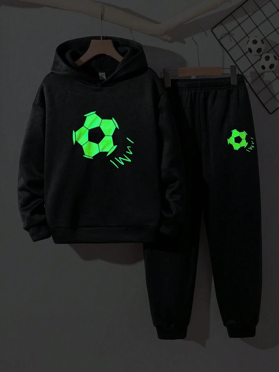 SHEIN Leap Crew Conjunto de 2 piezas con sudadera con capucha y pantalones flojos de franela con gráfico de bola que brilla en la oscuridad, adecuado para ropa deportiva casual y abrigado, para niños preadolescentes