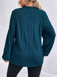 Blusa con cuello en pico y mangas de farol de tallas grandes