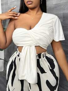 SHEIN SXY Women Plus Curve  One Shoulder Ruched Crop Top - White - View 4