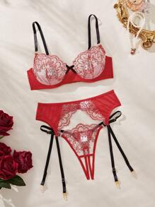 Women's Sexy 3-Piece Set With Color-Contrasting Embroidery, Bra And Panty Set - Burgundy - View 5