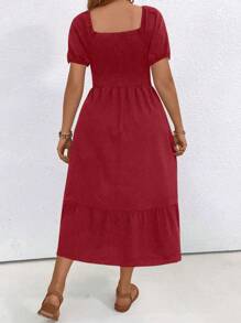 SHEIN LUNE Plus Size Women's Solid Color Simple Daily Wear Square Neck Short Sleeve Dress - Red - View 2