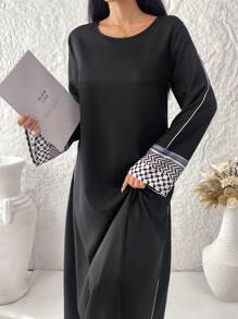 Al Najma 女士圆领格子印花优雅长袖阿拉伯朴素连衣裙 - 黑色 - 查看 6