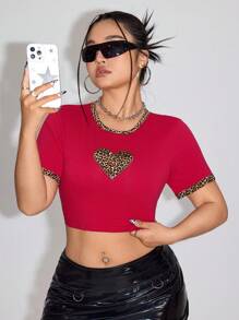 SHEIN ICON Y2k Women T Shirt Back To School Clothes Plus Size Heart & Leopard Patchwork Tight Short Sleeve Crop Top, Daily Casual - Red - View 2