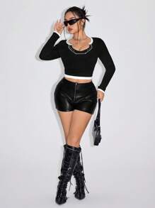 SHEIN ICON Plus Size Y2k Back To School Outfits School Clothes Preppy Tops Going Out Tops Color Block Patchwork 2 In 1 Tight-Fitting Women's T-Shirt With Large Slit Neckline - Black and White - View 4