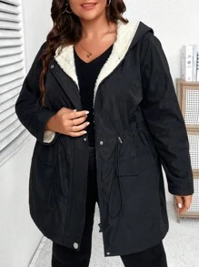 SHEIN CURVE+ 加大抽绳腰部双口袋泰迪熊内衬连帽外套，适合冬季 - 黑色 - 查看 3