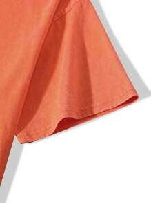 Manfinity EMRG Luźna męska koszulka z opadającym ramieniem i nadrukiem anioła - Pomarańczowy - Zobacz 5