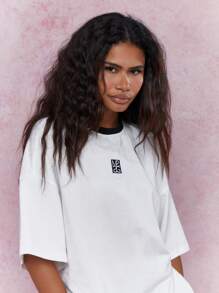 MISSGUIDED Embroidered Logo Contrast Collar Oversized T-Shirt - White - View 3