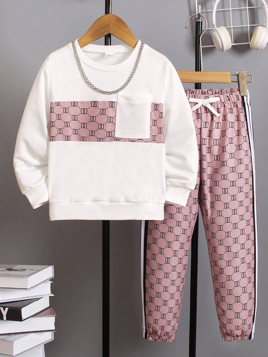 SHEIN 2 件男童休闲圆领针织拼布几何印花装饰口袋运动衫和运动裤套装，适合春秋季外出、万圣节、圣诞节、感恩节、正式场合、表演、秋冬服装 - 白色 - 查看 1