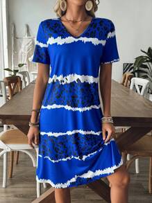 SHEIN LUNE 女士夏季豹紋印花V領短袖休閒T恤裙 - 藍色 - 查看 4