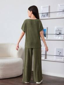 SHEIN Tween Girl Knitted Casual Fit T-Shirt And Wide Leg Pants Casual 2pcs Set