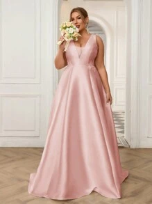 SHEIN Belle Plus Size Deep V-Neck 3D Lace Plaid Simple And Elegant Wedding Dress With Large A-Line Hem And Train - Pink - View 2
