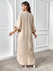 Al Najma Damen elegantes Kleid mit floraler Stickerei und Fledermausärmeln, langer, bescheidener Kaftan-Stil Arabisches Kleid für den Sommer