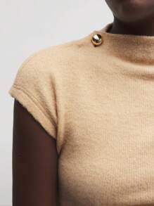 BizChic Sleeveless Stretchy Slim Fit Top With Metal Buckle, Professional Outfit Fall Women Outfits