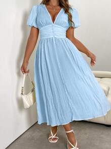 Franclia Plus Size Deep V-Neck Puff Sleeve Pleated Flared Hem Buttoned Dress, Suitable For Casual Vacation - Blue - View 4
