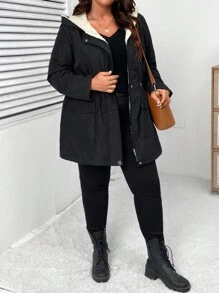 SHEIN CURVE+ 加大抽绳腰部双口袋泰迪熊内衬连帽外套，适合冬季 - 黑色 - 查看 5