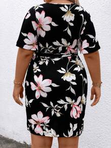 SHEIN LUNE 附花卉印花蝴蝶袖束縛側邊連衣裙