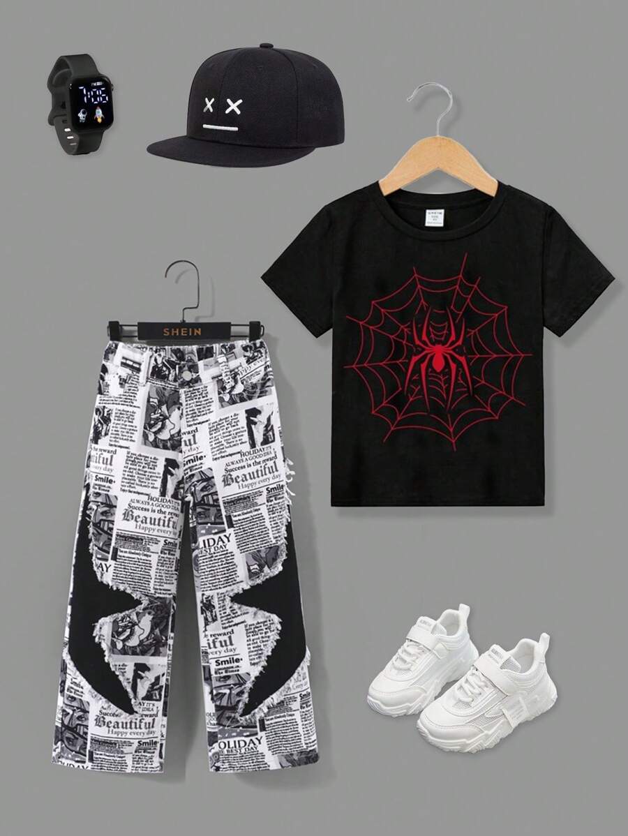 SHEIN Young Boy Casual Fashionable Newspaper Pattern Spliced With Black Stars Baggy Denim Jeans For Vacation And Dailywear - Black and White - View 1