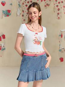 Strawberry Shortcake X SHEIN Women's Summer Cute Lettuce Edge Contrast Color Lace Cartoon Character Strawberry Print T-Shirt Bow Fitted Cropped T-Shirt Top Square Collar Embroidered Mesh White Graphic T-Shirt