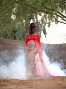 Maternity Off Shoulder Split Thigh Dress With Long Sleeve For Maternity Photoshoot - Red - View 5