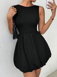 Chiquease 無袖圓領露背修身系帶連衣裙