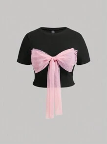 SHEIN MOD Top preto Plus Size com laço rosa no peito e decote redondo curto - Preto - Visão 1