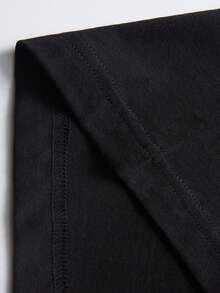 ROMWE MEN Anime Nam Mùa Hè Nhân Vật Hoạt Hình & Khẩu Hiệu In Cổ Tròn Tay Ngắn Áo Thun Và Dây Rút Eo Quần Short Bộ - Đen và trắng - Xem 6