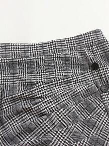 EARO French Retro Women Casual Minimalist Comfortable Daily Versatile Single-Breasted Houndstooth Pleated A-Line Skirt, High Cinched Waist Elastic Waist, Elegant Loose OL Professional Bodycon Skirt, Spring/Autumn - Black and White - View 6