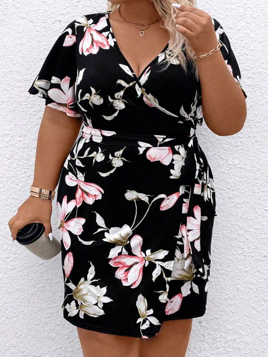 SHEIN LUNE 附花卉印花蝴蝶袖束縛側邊連衣裙