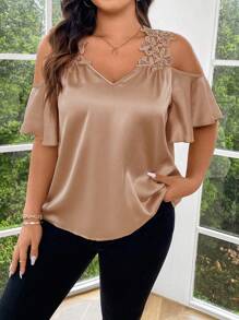SHEIN Clasi 大码夏季纯色 V 领刺绣短袖衬衫 - 香檳色 - 查看 1