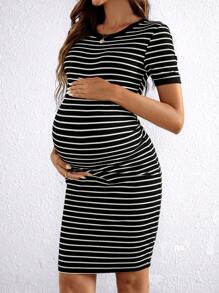 SHEIN Pregnant Women's Striped Printed Simple Daily Short Sleeve Dress For Maternity