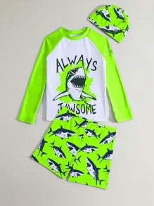 Conjunto de ropa de playa casual para niño preadolescente con traje de baño de manga larga y patchwork estampado de tiburón en la camisa de baño y los pantalones cortos