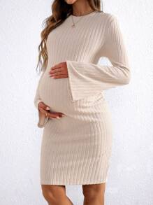 SHEIN Vestido diario de maternidad de manga larga en unicolor y diseño simple